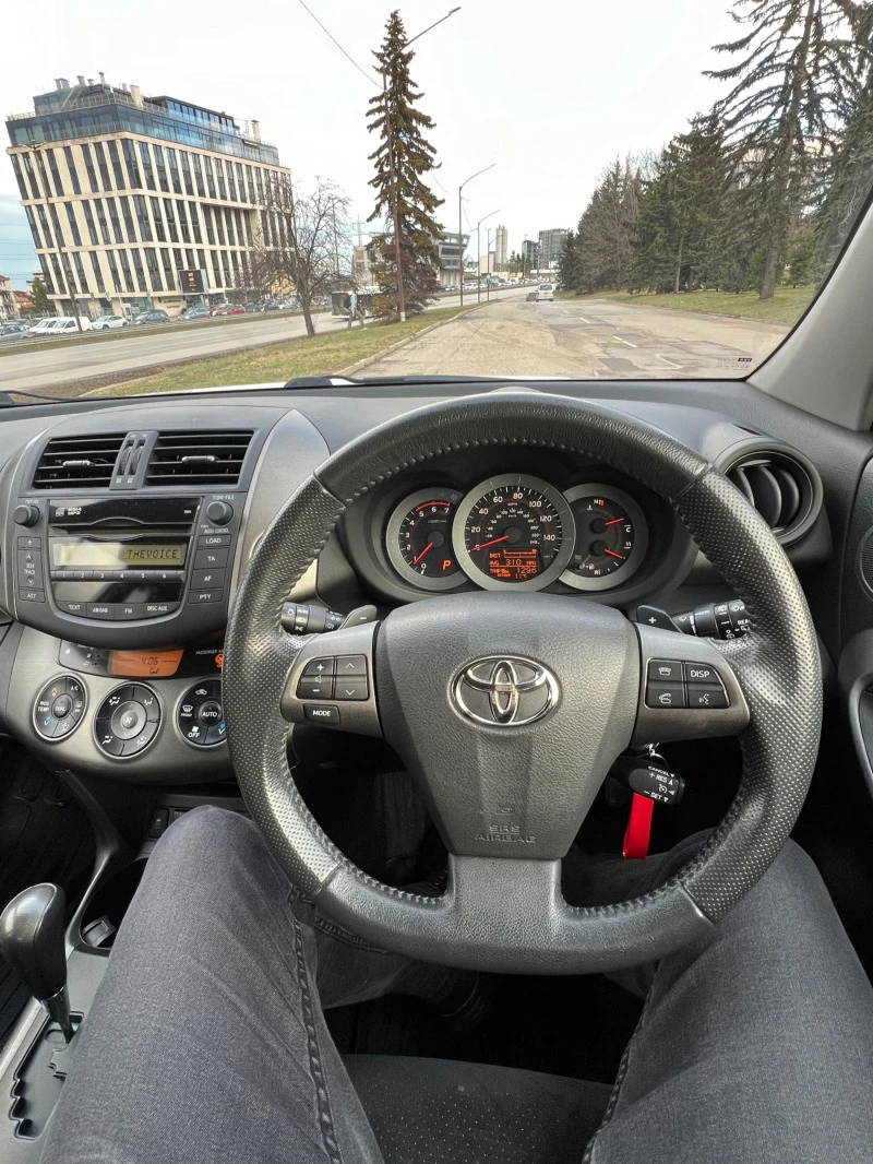 Toyota Rav4 2.2d, Автоматик, FACELIFT, снимка 13 - Автомобили и джипове - 43884355