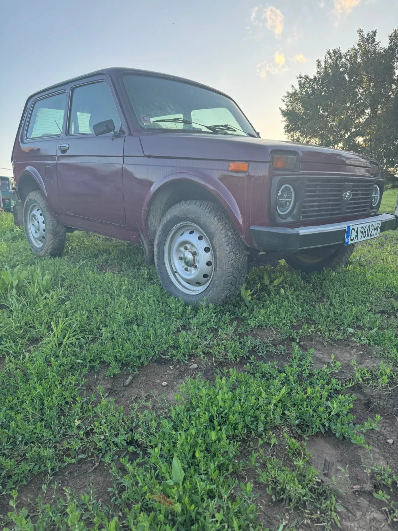 Lada Niva 1.7 I GAZ INJ. Бартер, снимка 5 - Автомобили и джипове - 46811141