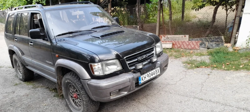 Isuzu Trooper, снимка 2 - Автомобили и джипове - 47043151