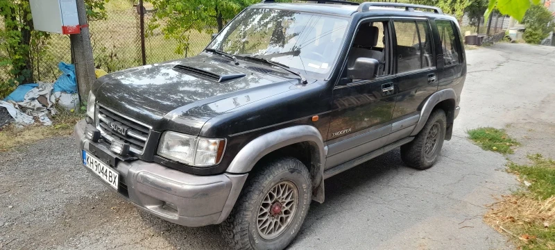 Isuzu Trooper, снимка 4 - Автомобили и джипове - 47043151