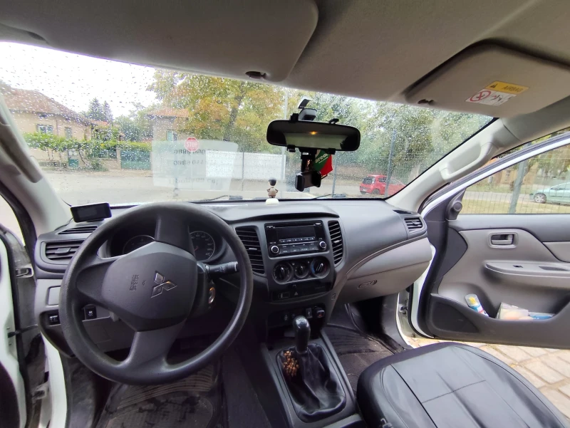 Mitsubishi L200, снимка 13 - Автомобили и джипове - 51879483
