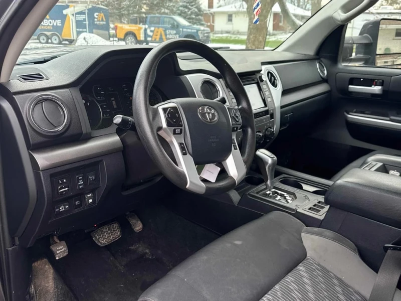 Toyota Tundra * SR5 Plus * CARFAX * БЕЗ ПЪРВОНАЧАЛНА ВНОСКА, снимка 5 - Автомобили и джипове - 52640107