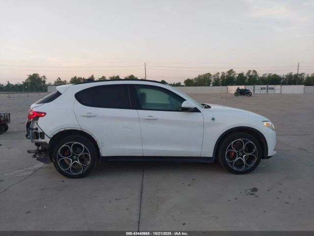 Alfa Romeo Stelvio TI SPORT AWD - изображение 9