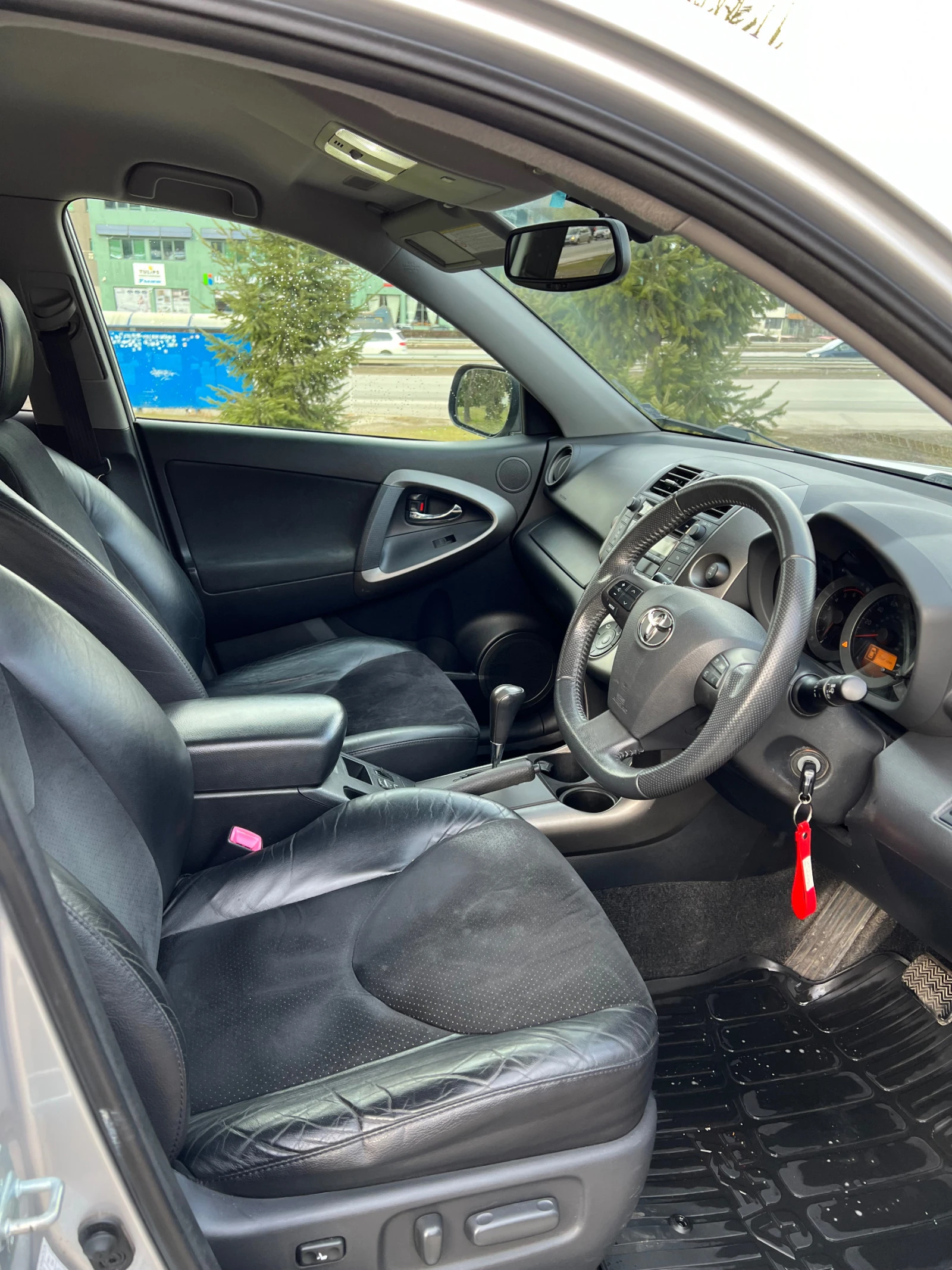 Toyota Rav4 2.2d, Автоматик, FACELIFT - изображение 9