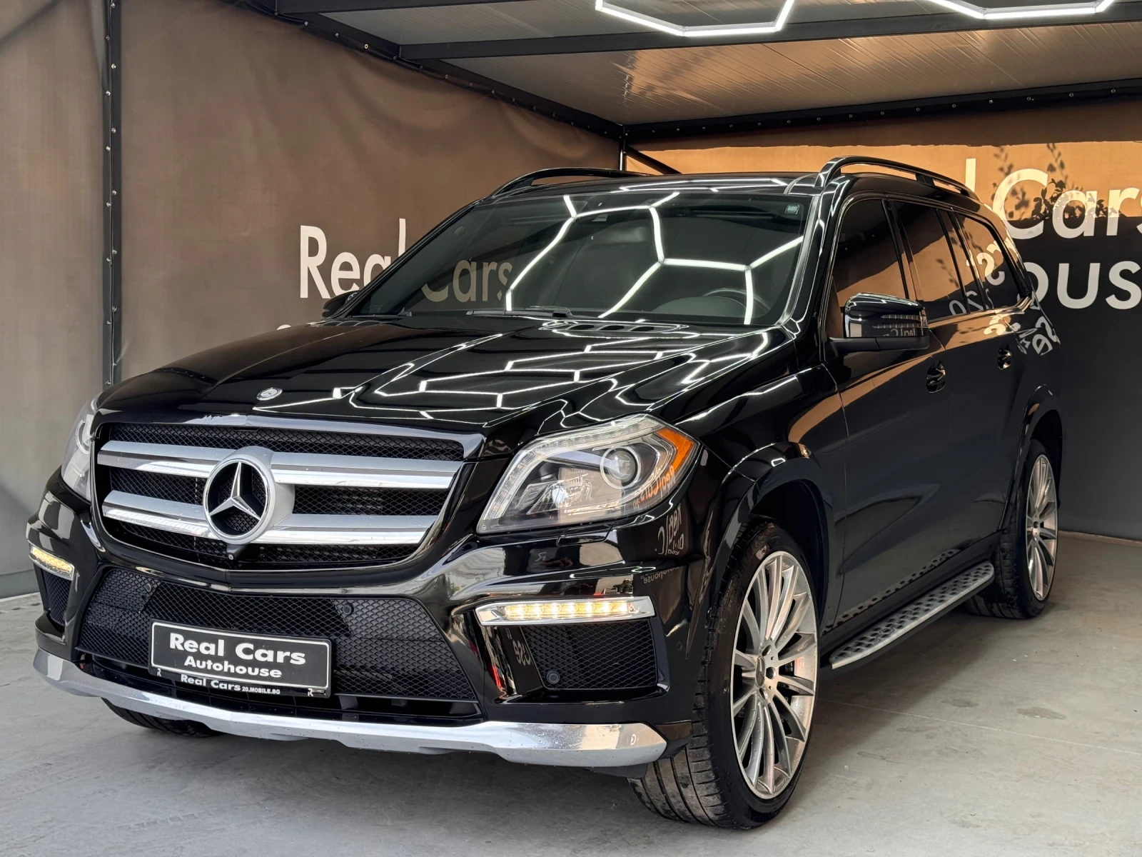 Mercedes-Benz GL 350 d* AMG* PANORAMA* 360* KEYLESS* HARMAN KARDON  - изображение 2