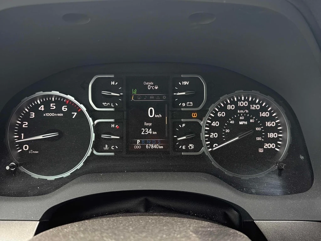 Toyota Tundra * SR5 Plus * CARFAX * БЕЗ ПЪРВОНАЧАЛНА ВНОСКА - изображение 8