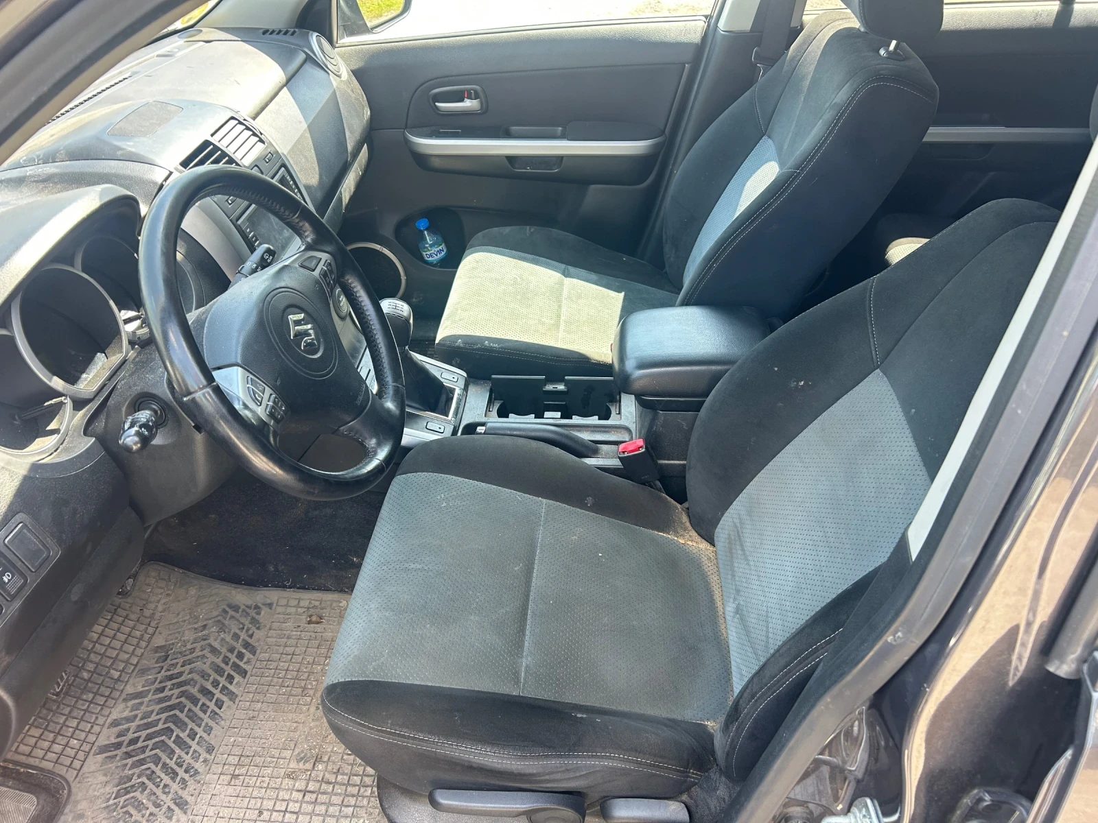 Suzuki Grand vitara HА ЧАСТИ 2.4i 169кс, снимка 7 - Автомобили и джипове - 54703895