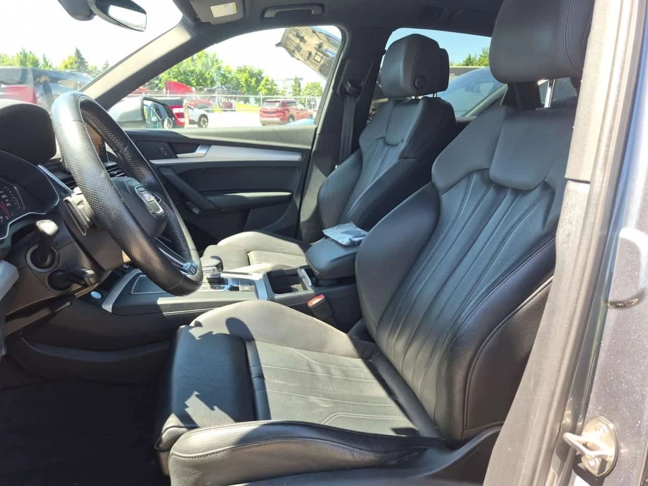 Audi Q5 * 2 КЛЮЧА * 2 ЧИФТА ГУМИ * ПАНОРАМА * , снимка 8 - Автомобили и джипове - 55022921
