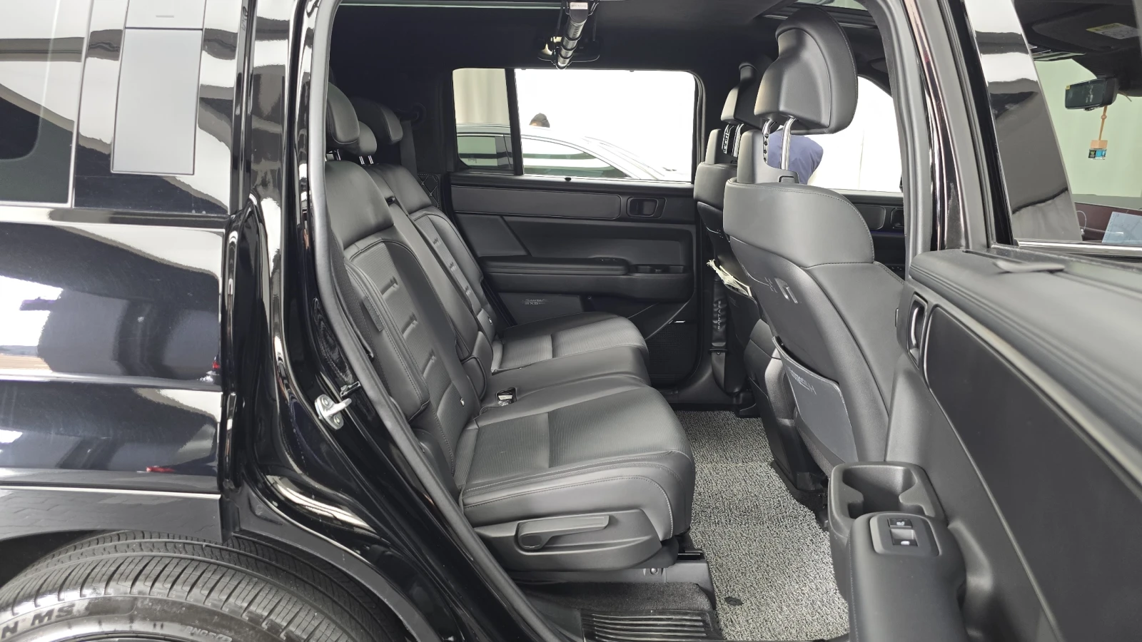 Hyundai Santa fe 2.5T Calligraphy* BLIND SPOT* 360* КРАЙНА ЦЕНА, снимка 11 - Автомобили и джипове - 55245673