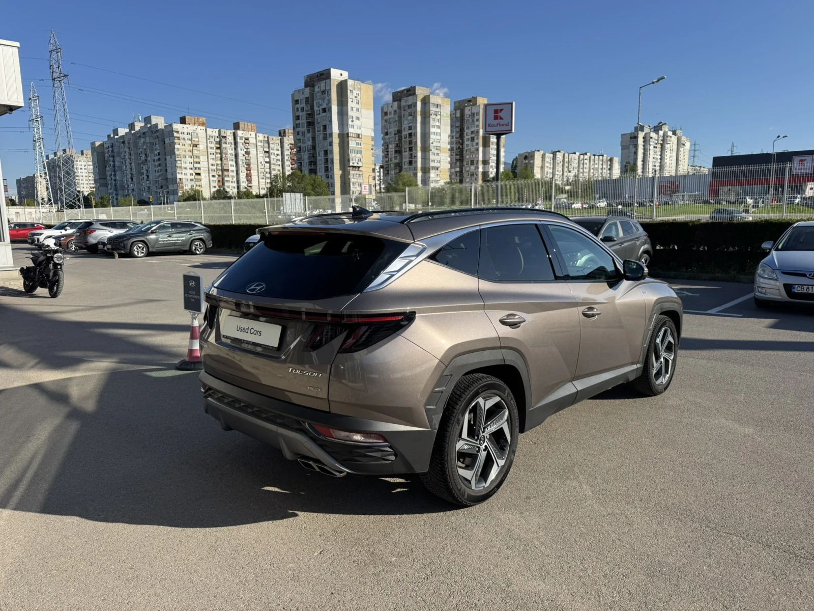 Hyundai Tucson Luxury 1.6 T-GDI 4x4 HEV, снимка 3 - Автомобили и джипове - 55832062