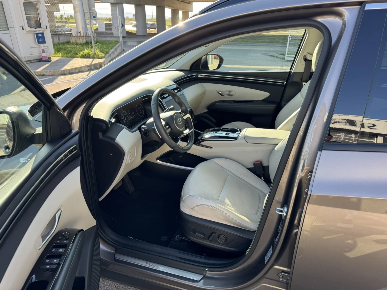 Hyundai Tucson Luxury 1.6 T-GDI 4x4 HEV, снимка 6 - Автомобили и джипове - 55832062