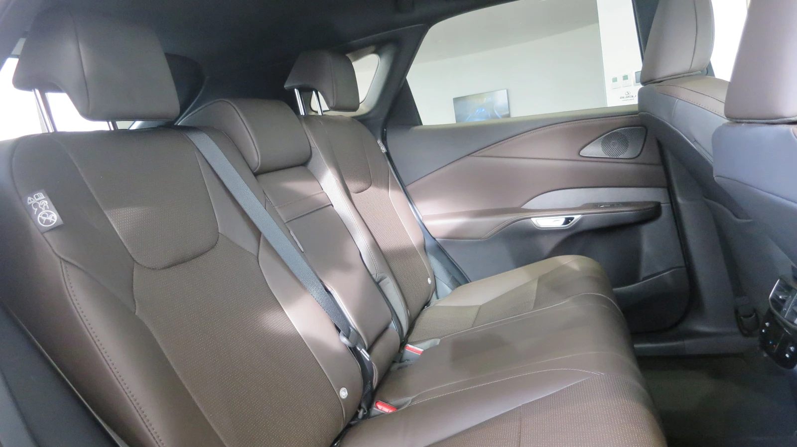 Lexus RX 450h+ AWD от 480 евро/мес Нов 0 км 10г Гаранция, снимка 6 - Автомобили и джипове - 55993313