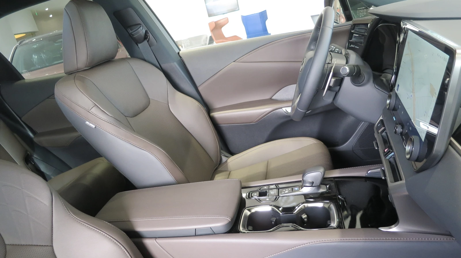 Lexus RX 450h+ AWD от 480 евро/мес Нов 0 км 10г Гаранция, снимка 9 - Автомобили и джипове - 55993313
