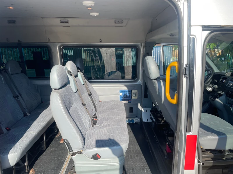 Ford Transit 2.2 TDCI климатик , снимка 17 - Бусове и автобуси - 52408434