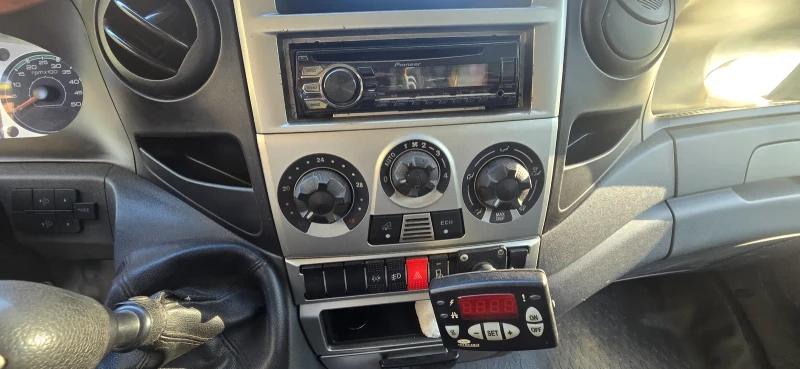 Iveco 35c15 35c15хладилен, снимка 12 - Бусове и автобуси - 51585983