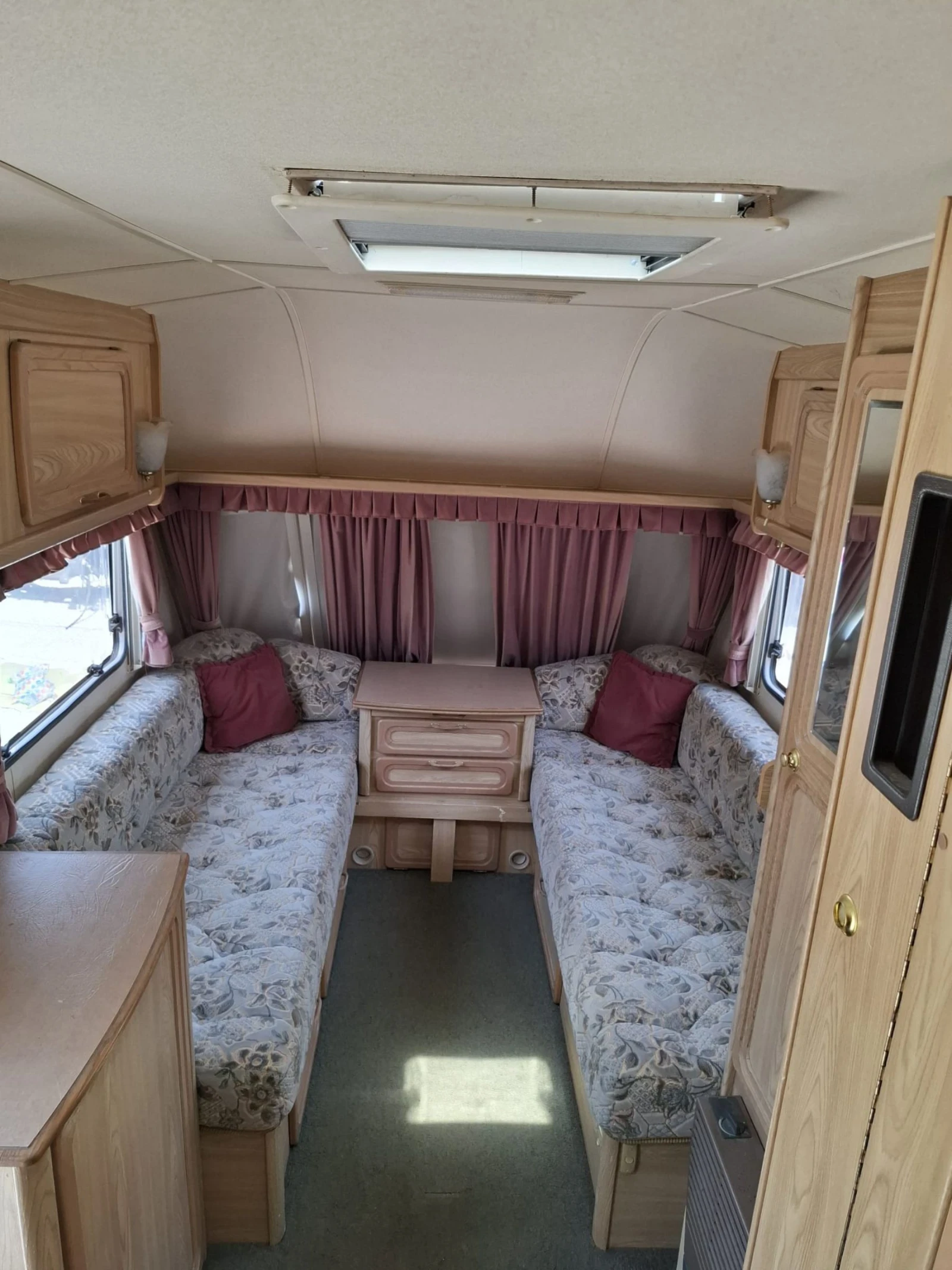 Каравана Swift Lunar Clapmon 400/2 750кг - изображение 2