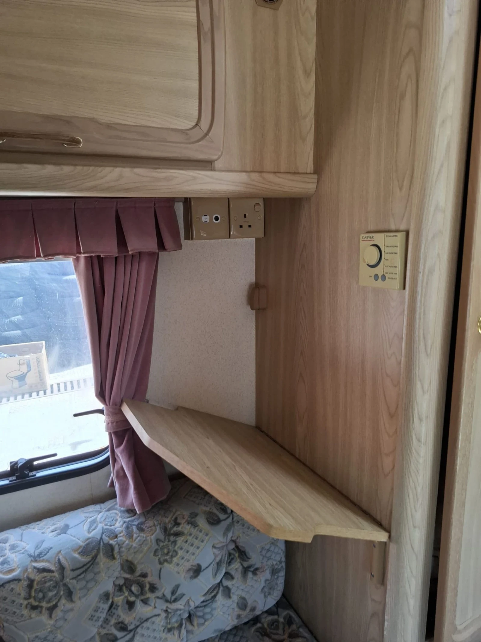 Каравана Swift Lunar Clapmon 400/2 750кг - изображение 9