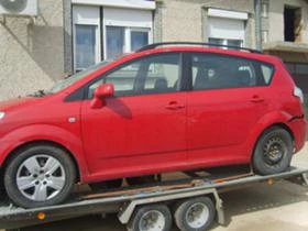 Toyota Corolla verso 2.2 D4D-2.0D4D, снимка 3