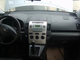 Toyota Corolla verso 2.2 D4D-2.0D4D, снимка 6