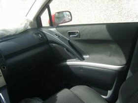 Toyota Corolla verso 2.2 D4D-2.0D4D, снимка 9