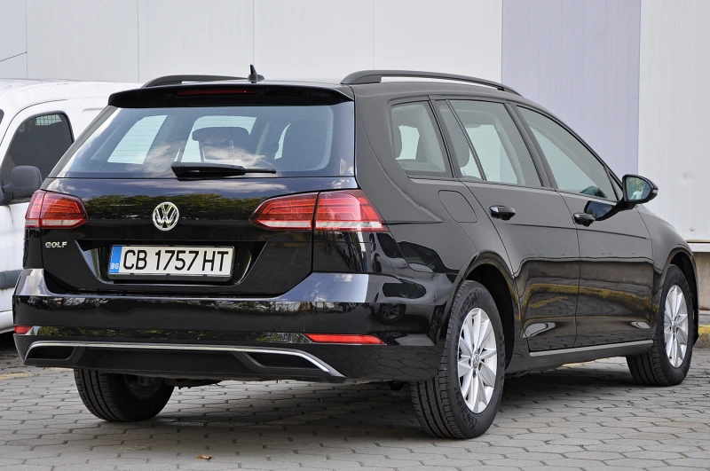 VW Golf 1.6 TDI, снимка 4 - Автомобили и джипове - 47190732