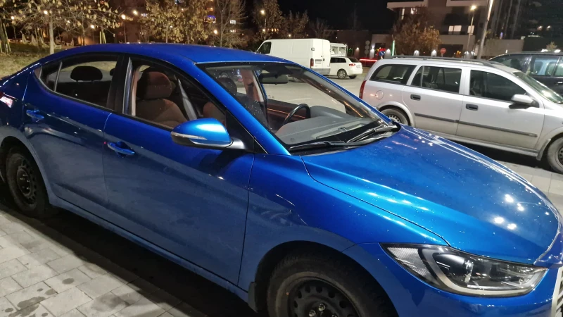 Hyundai Elantra 1, 6 MPI 128 к.с., снимка 4 - Автомобили и джипове - 48370487