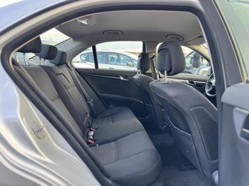 Mercedes-Benz C 180 KOMPRESSOR -10%, снимка 13 - Автомобили и джипове - 52391818