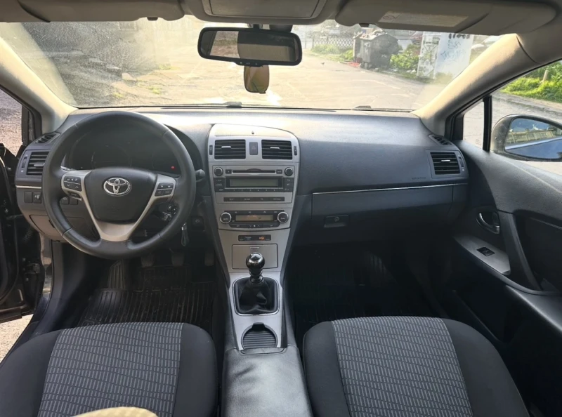 Toyota Avensis 1.8 VVT-I, снимка 7 - Автомобили и джипове - 52573867