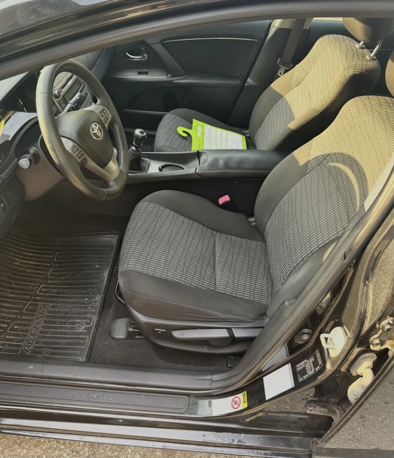 Toyota Avensis 1.8 VVT-I, снимка 9 - Автомобили и джипове - 52573867