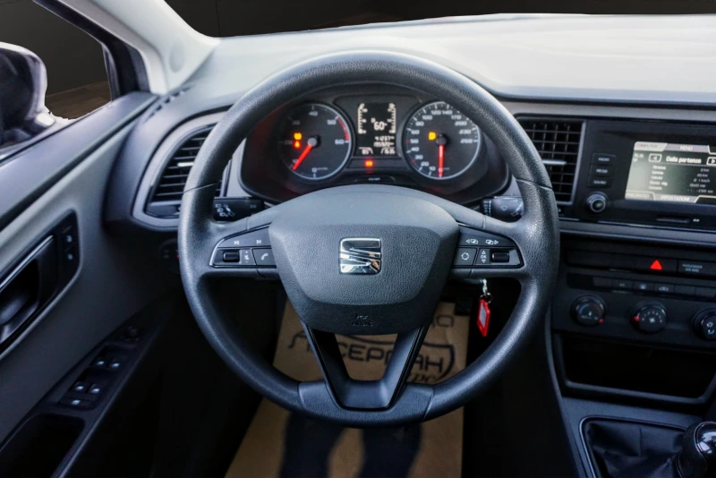 Seat Leon 1.6TDI BUSINESS, снимка 8 - Автомобили и джипове - 52613810
