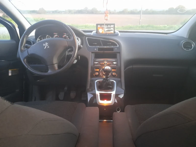Peugeot 5008 Миниван, снимка 5 - Автомобили и джипове - 52929394