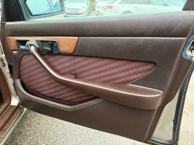 Mercedes-Benz 126 S560, снимка 2 - Автомобили и джипове - 52952366