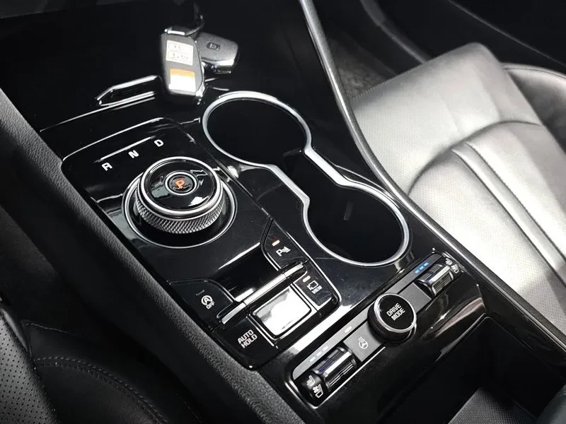 Kia K5 2.0 NOBLESSE, снимка 9 - Автомобили и джипове - 55089125
