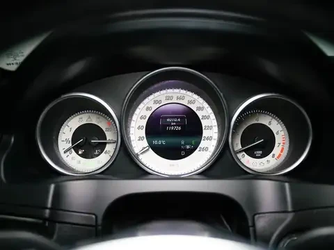 Mercedes-Benz E 400 AMG PACK / CARFAX, снимка 9 - Автомобили и джипове - 55162831