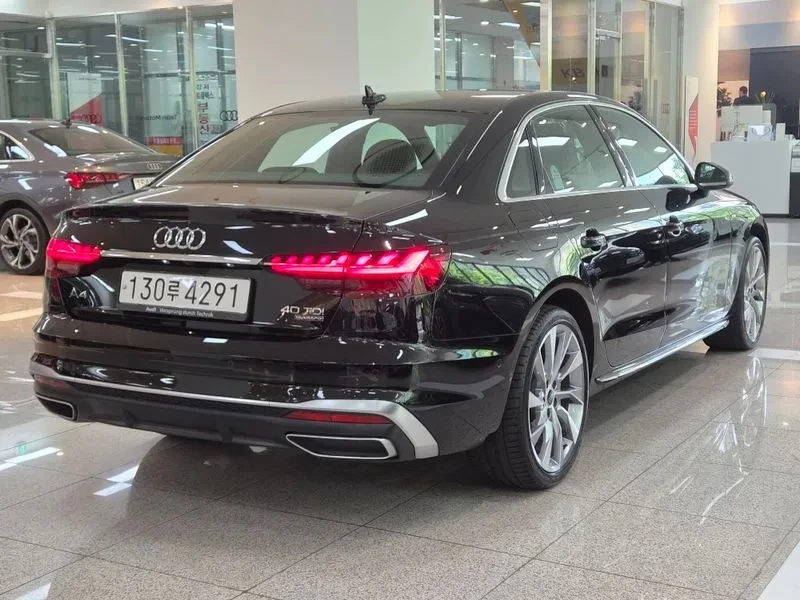 Audi A4 2.0 TDI Quattro - САМО 30% АВАНС, снимка 2 - Автомобили и джипове - 55487076