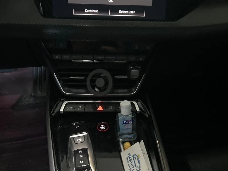 Audi E-Tron GT * quattro * CARFAX * ОПЦИЯ ЗА ФИНАНСИРАНЕ, снимка 9 - Автомобили и джипове - 55979637