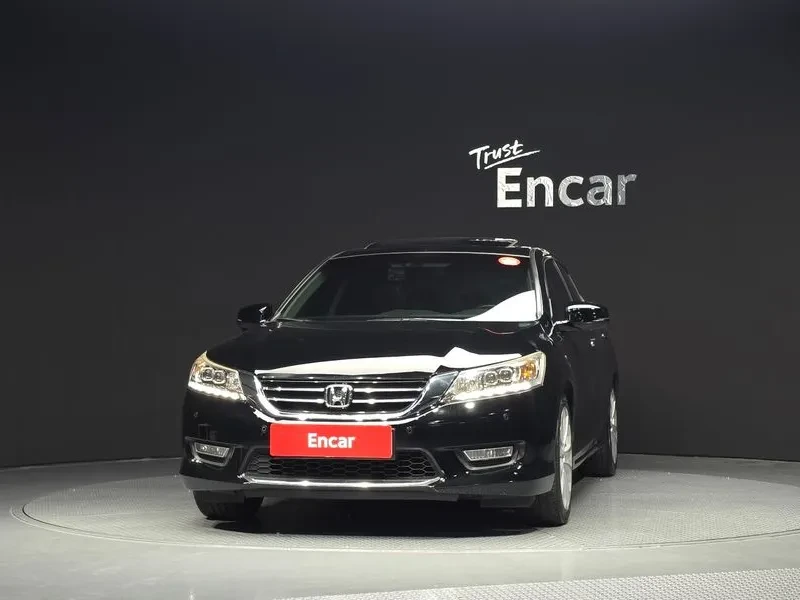 Honda Accord 3.5 9Th Generation, снимка 7 - Автомобили и джипове - 56020670
