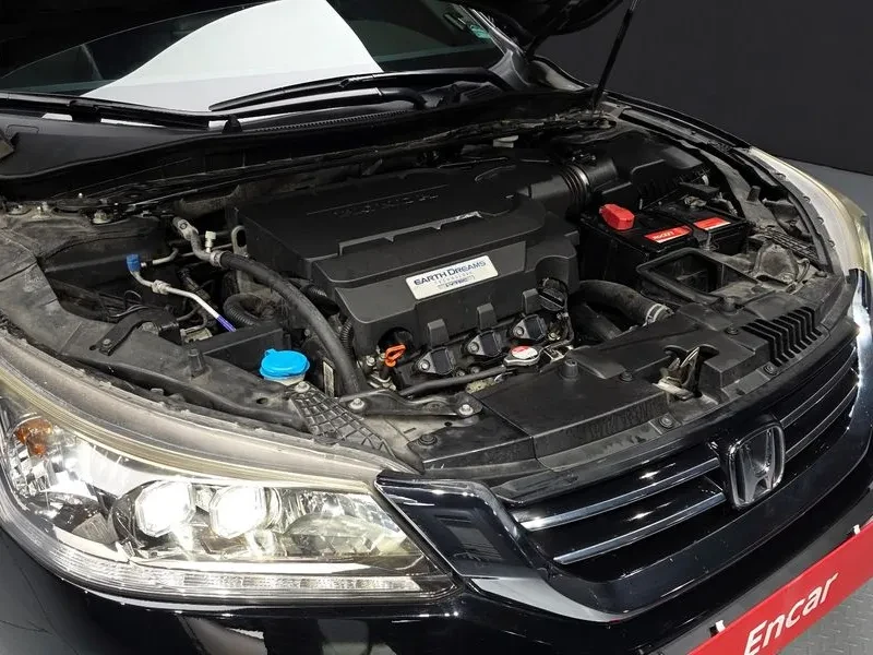 Honda Accord 3.5 9Th Generation, снимка 16 - Автомобили и джипове - 56020670