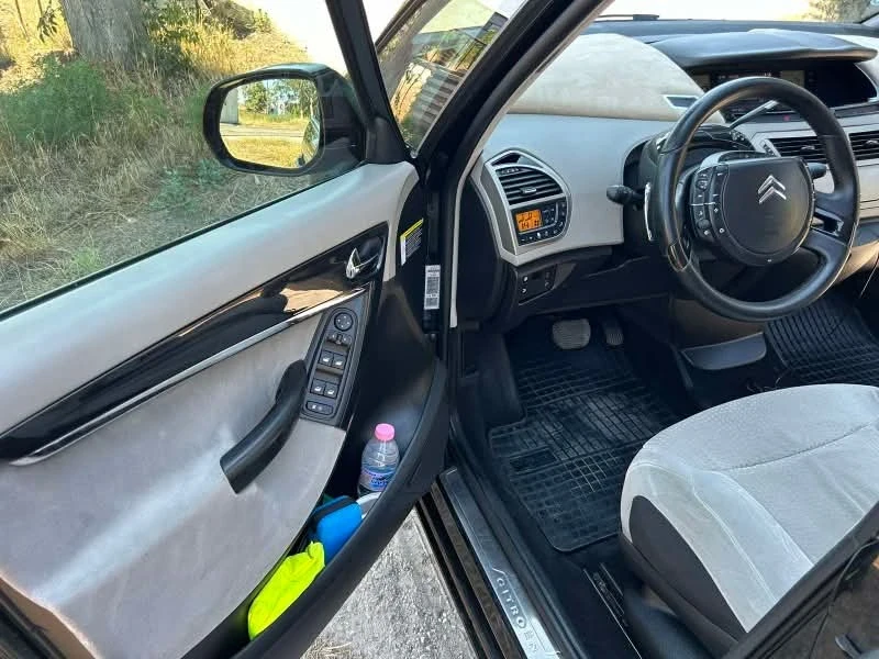 Citroen C4 Picasso Grand , снимка 6 - Автомобили и джипове - 56699956