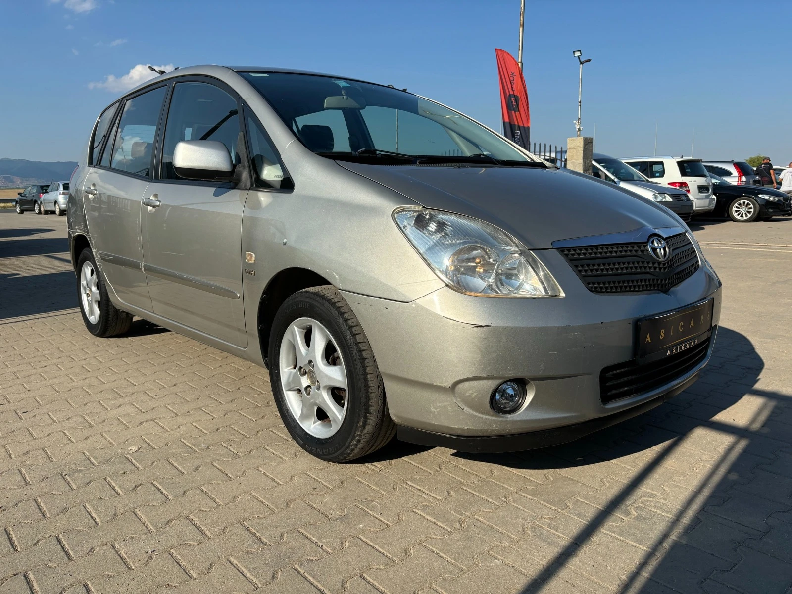 Toyota Corolla verso 1.6I - изображение 7