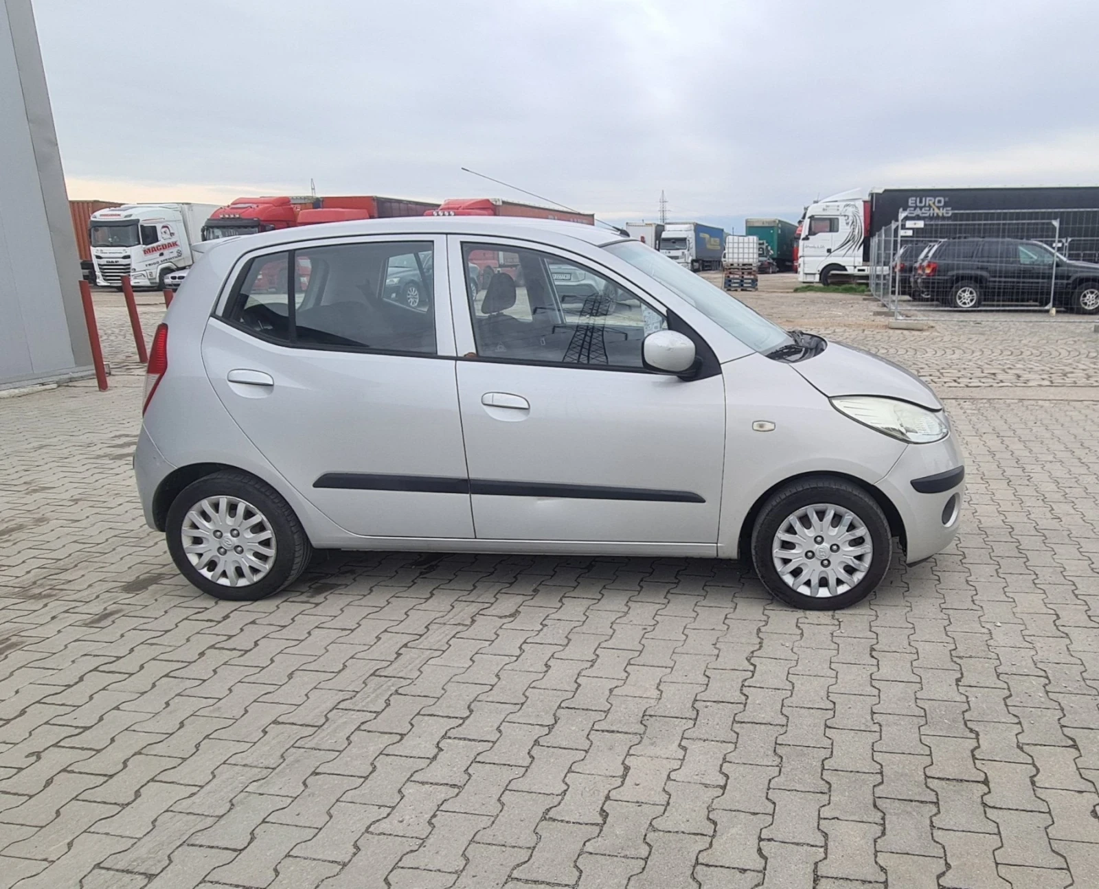 Hyundai I10 1.1 / Климатик/ Нов Внос - изображение 2