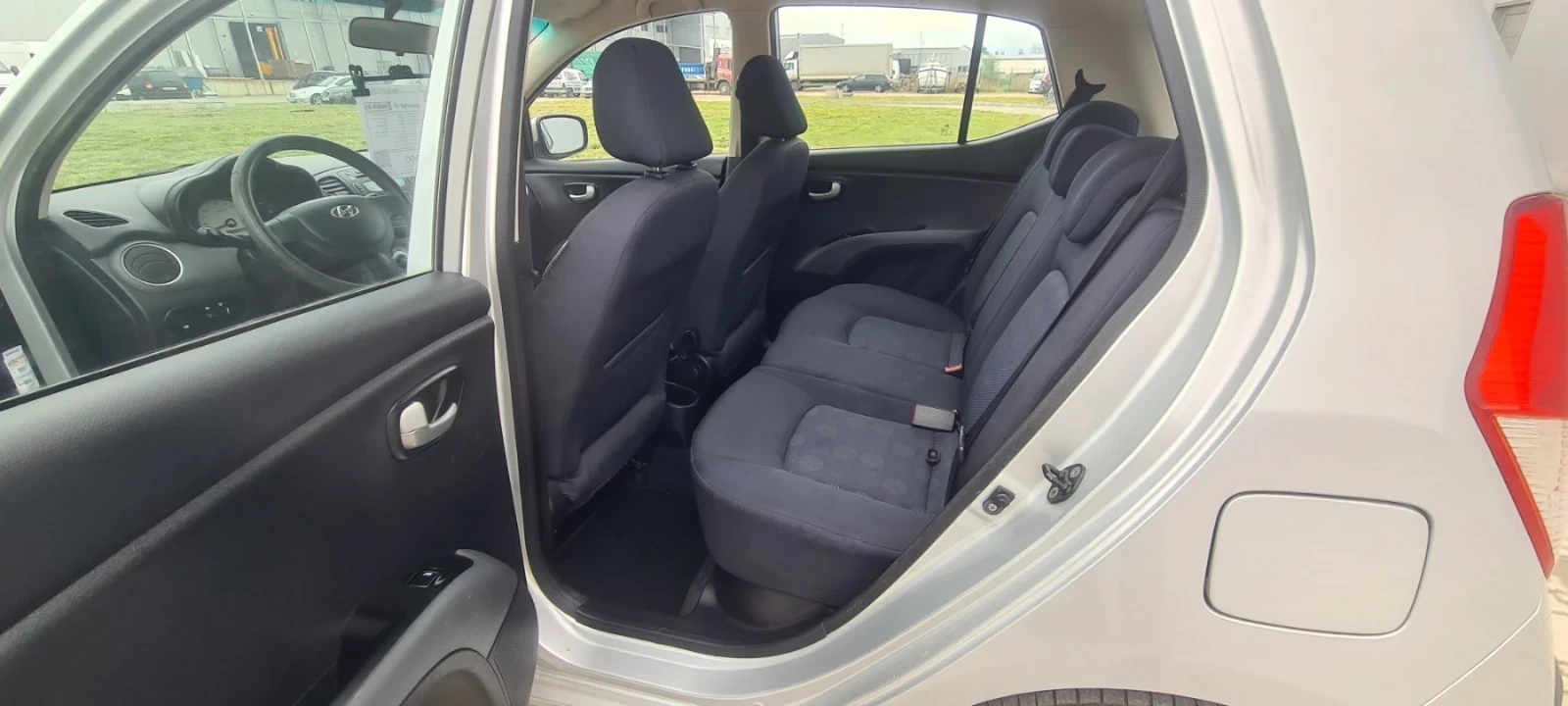 Hyundai I10 1.1 / Климатик/ Нов Внос - изображение 10