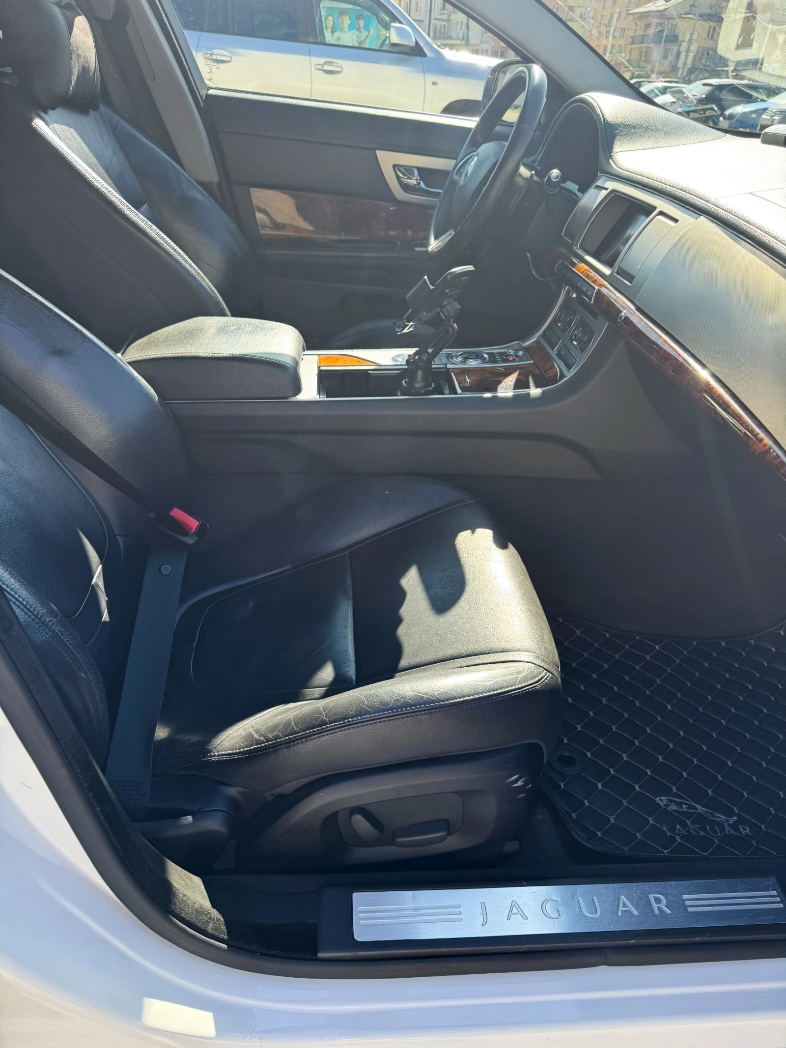 Jaguar Xf 2.2D Sportbrake + THOR Active Sound - изображение 10