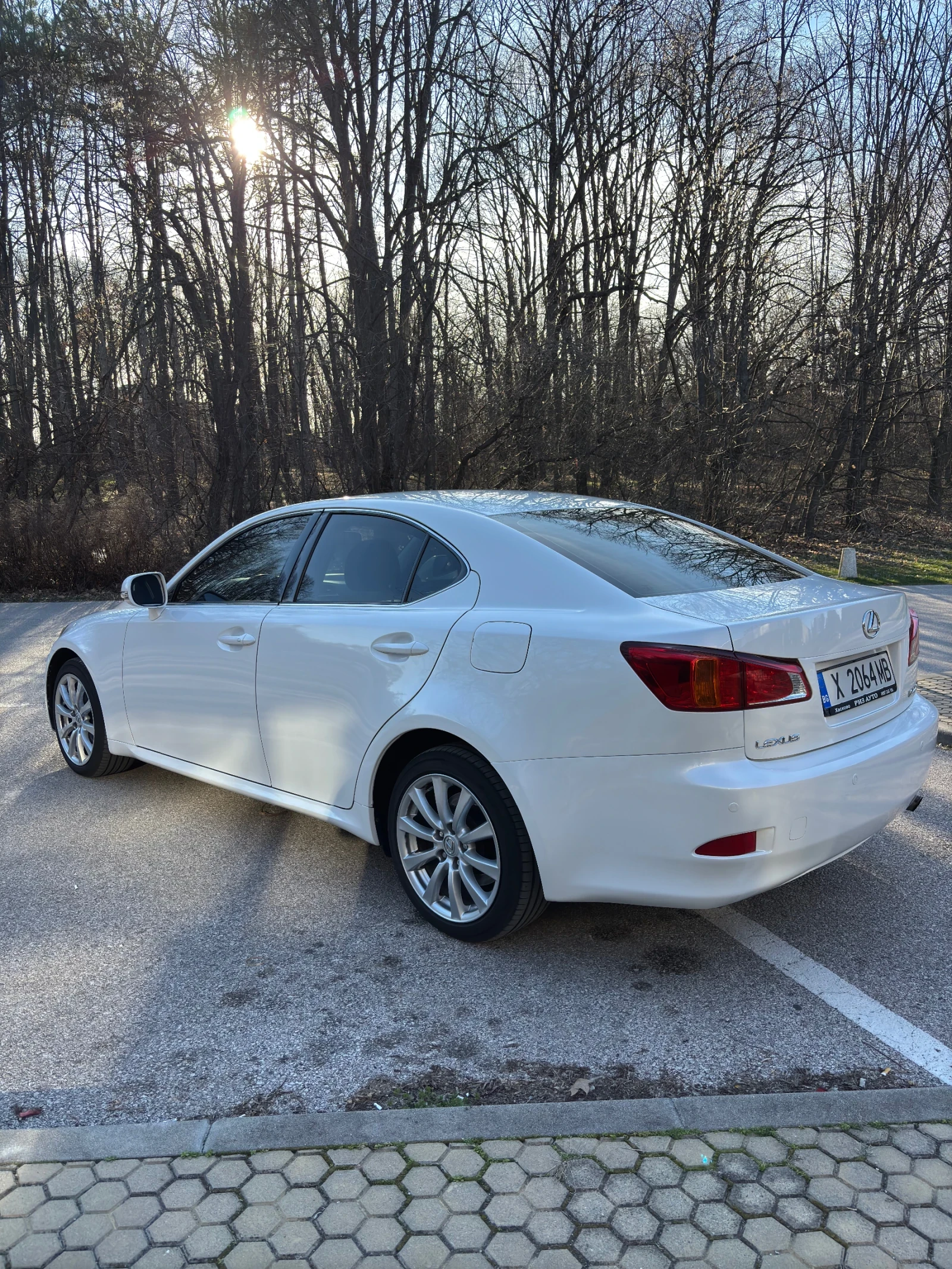 Lexus IS 220d  - изображение 4