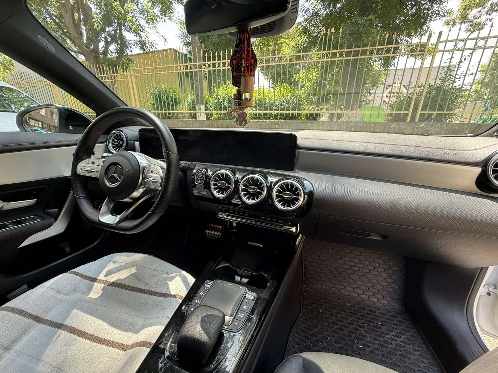 Mercedes-Benz CLA 200  - изображение 8