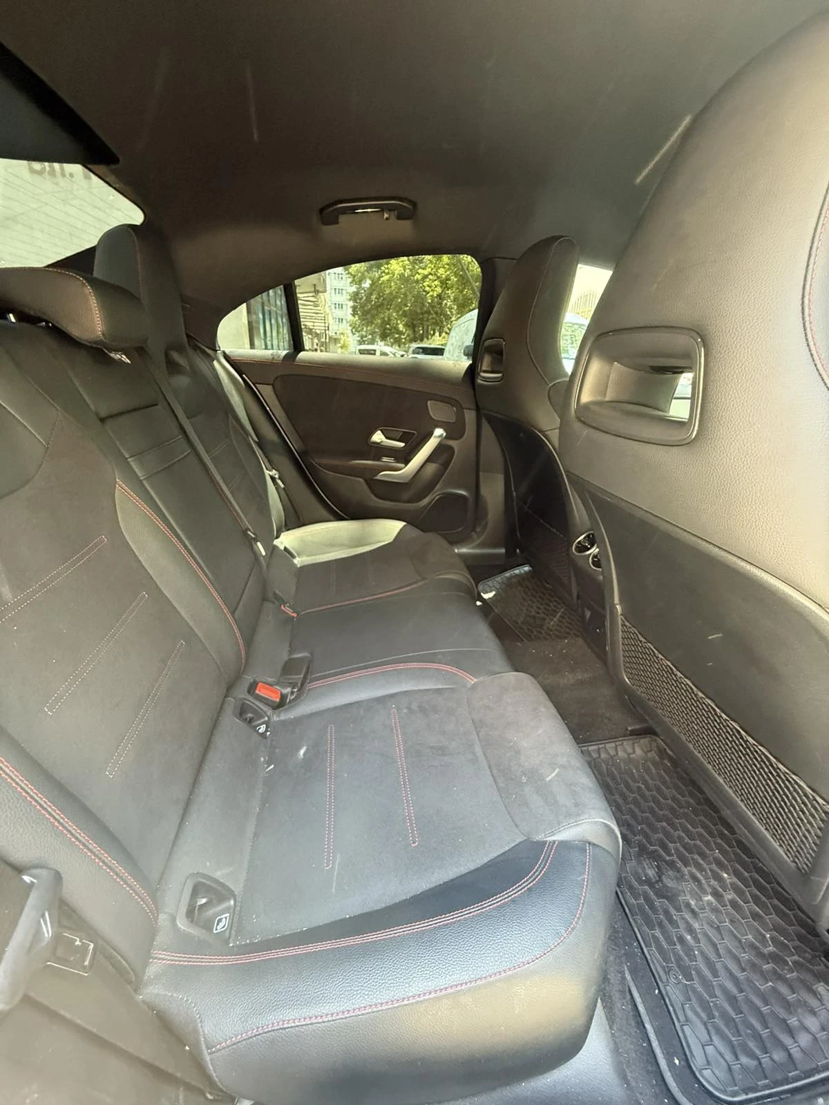 Mercedes-Benz CLA 200  - изображение 4