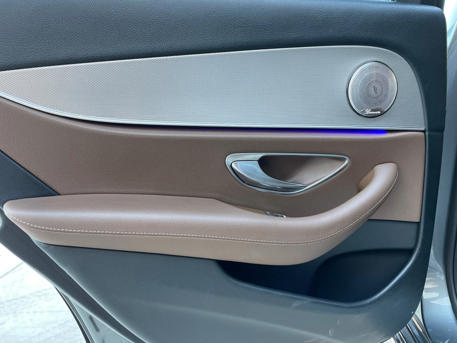 Mercedes-Benz E 220 Digital/Burmaster/Ambient - изображение 8