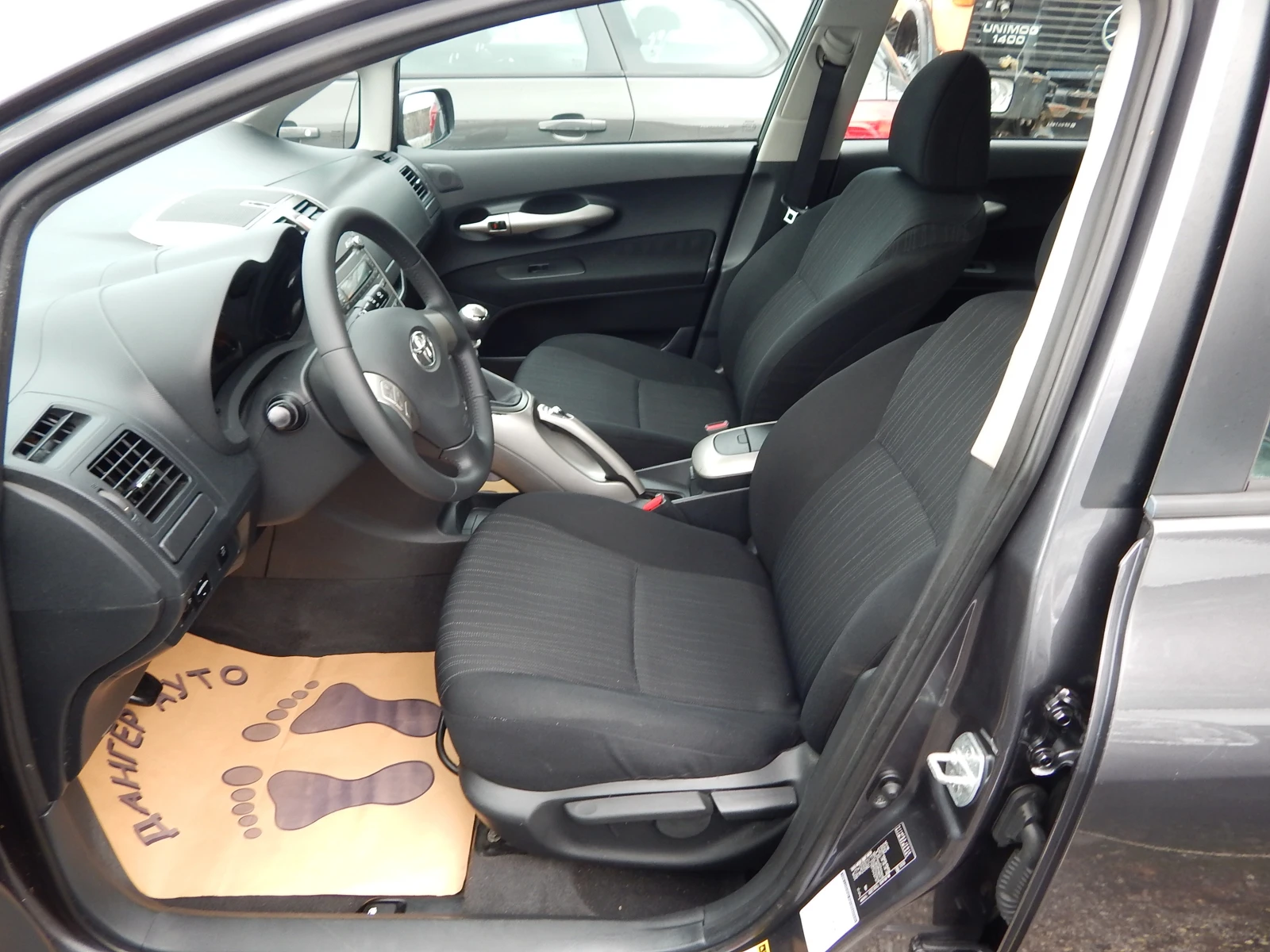 Toyota Auris 2.0D4D* 126k.* 6��������*  | Mobile.bg � ����������� 11