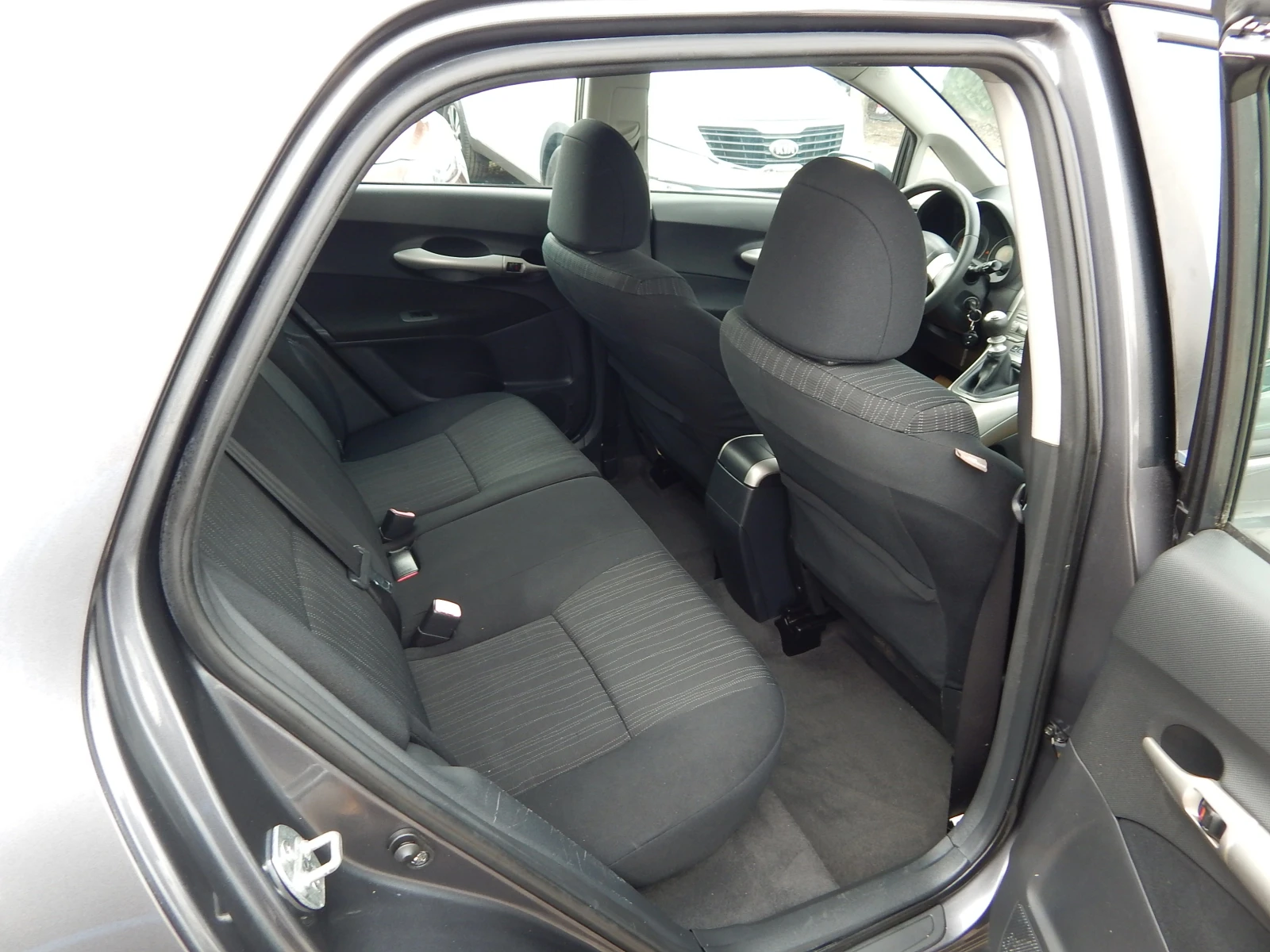 Toyota Auris 2.0D4D* 126k.* 6��������*  | Mobile.bg � ����������� 14