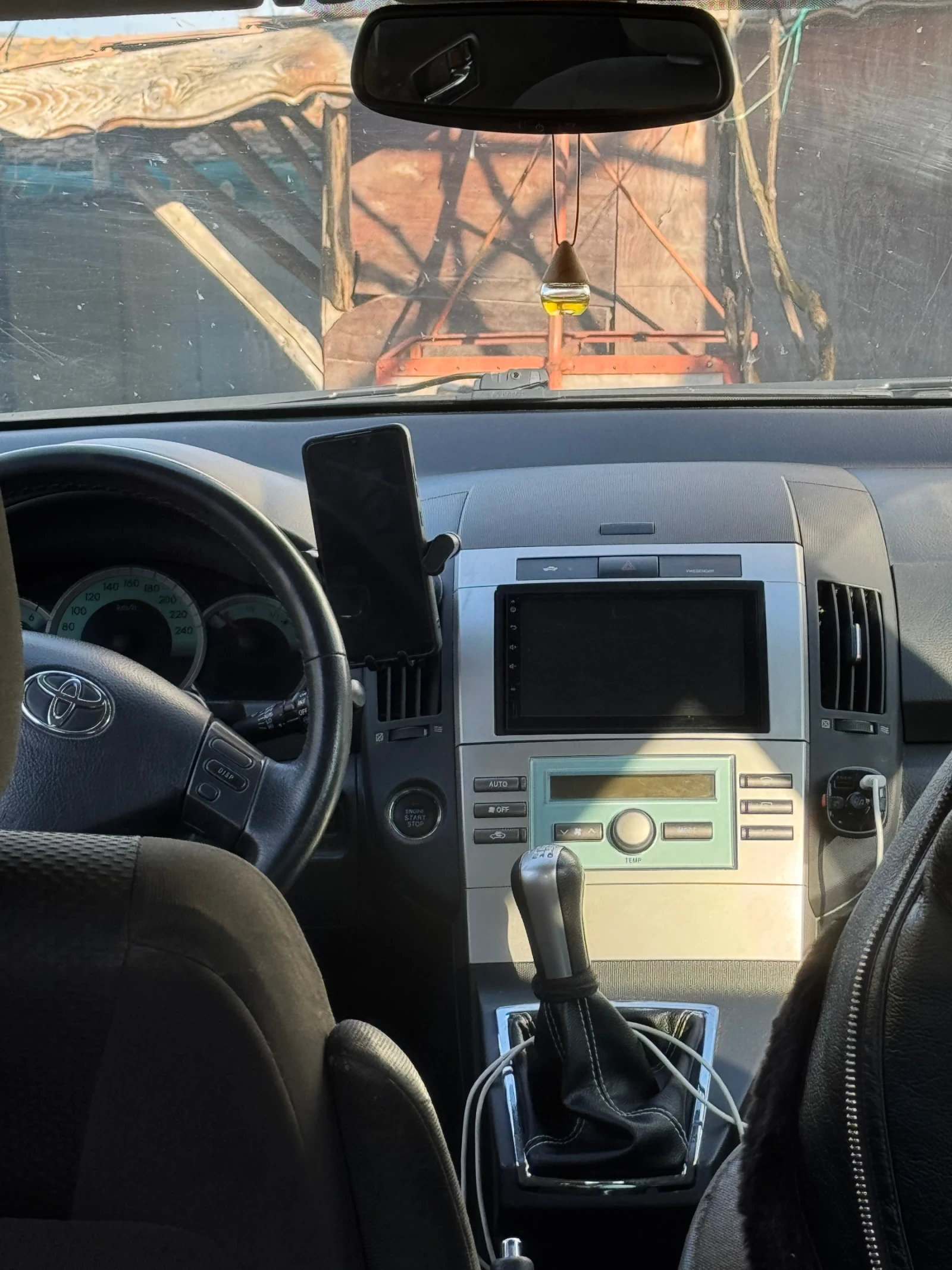 Toyota Corolla verso, снимка 9 - Автомобили и джипове - 53847872